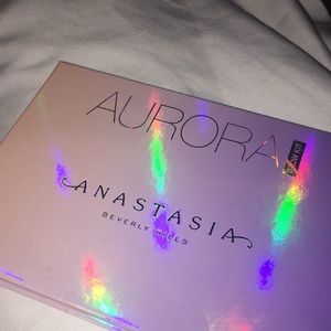 Anastasia Beverly Hills Aurora Glow Kit